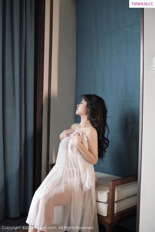   [XiuRen]高清写真图 2024.02.19 No.8106 沈思怡 妩媚美腿第63张图片